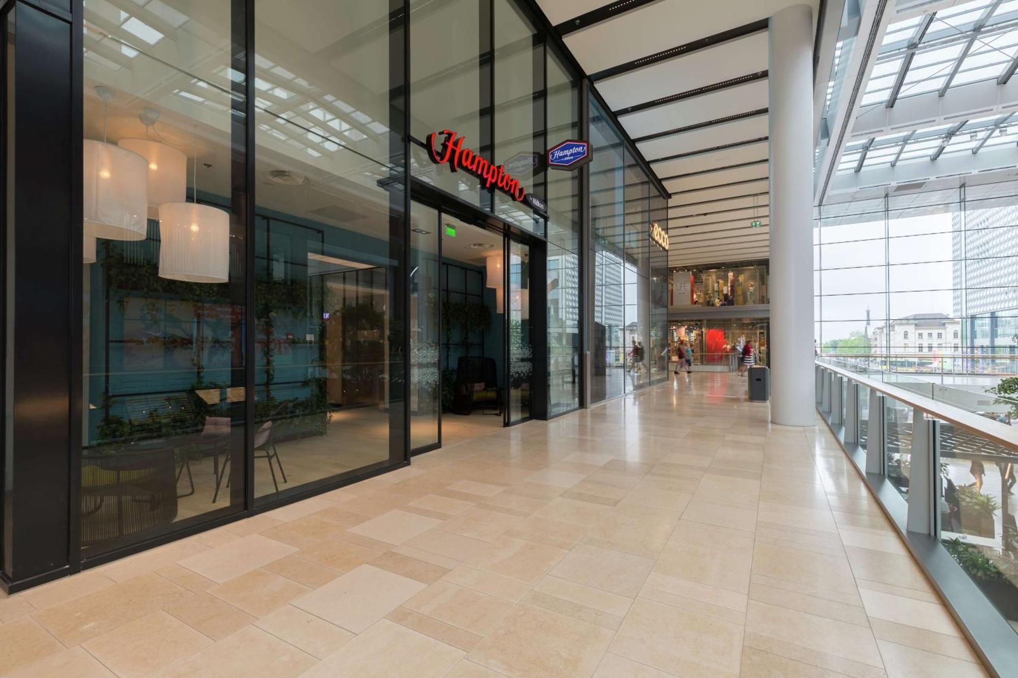 Hampton By Hilton Utrecht Centraal Station Kültér fotó